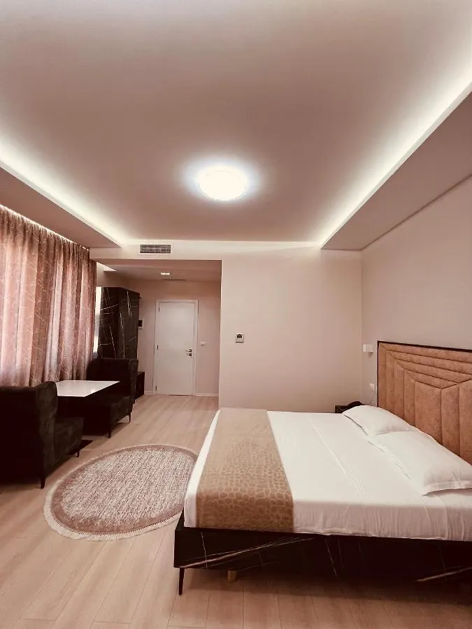 Resort Principe Del Lago Canaj