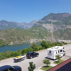 Lugina E Komanit Hotel