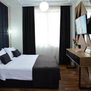 Comfort 4*, Tirana Albanië